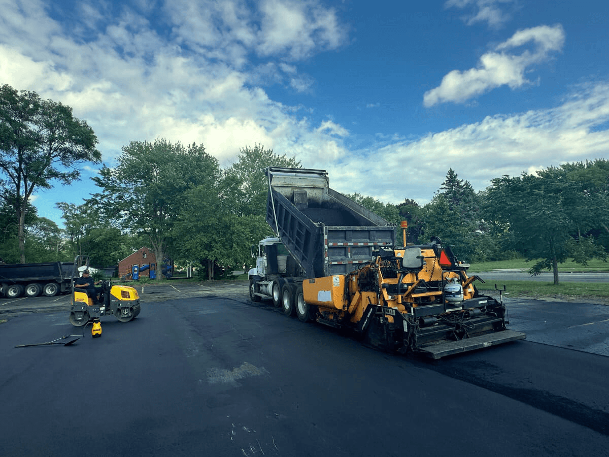 hard top paving crew metro detroit 2